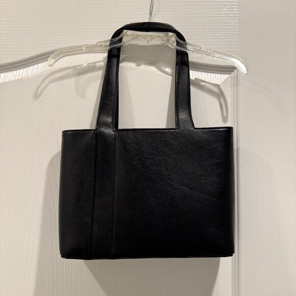 Matt & Nat GARNI Vegan Tote Bag - Forum (Black) - Picture 2 of 5